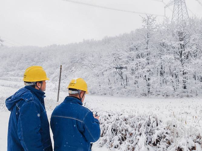 浙江宁波部分受雨雪冰冻影响区域恢复供电