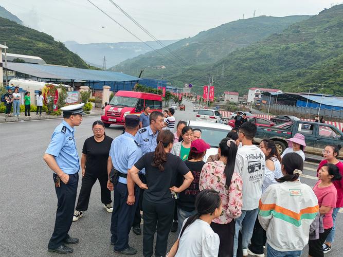 各地各部门抓紧开展抢险救援救灾工作 全力保障人民群众生命财产安全