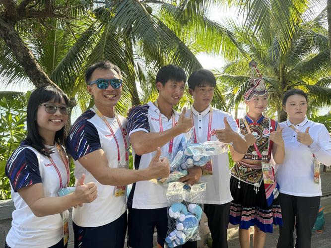 四海之内皆朋友 天涯海角结友谊――各民族选手交流故事集锦