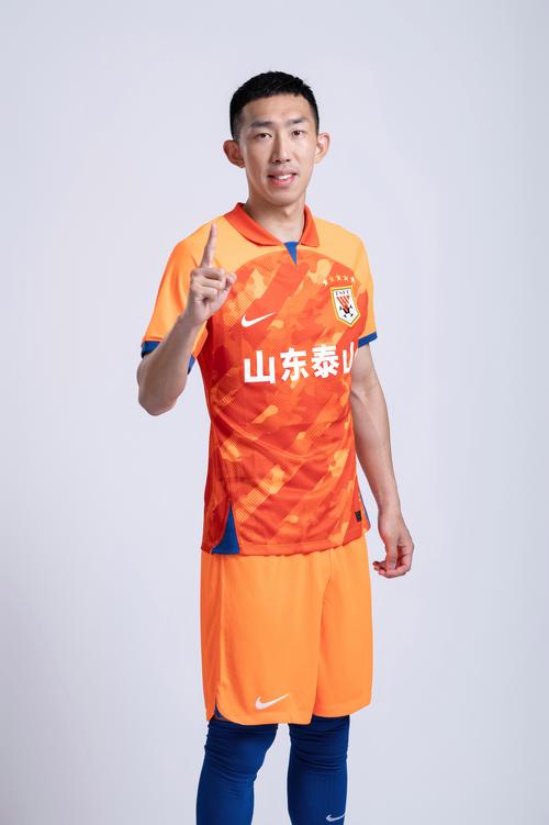 手感火热!感城镇陀烈村7号孙国龙斩获本场最佳球员