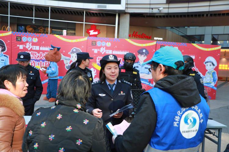 南通公安“啄木鸟”执法监督战队在行动