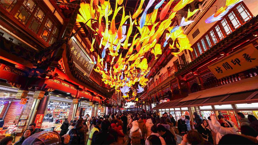 春节市场年味浓、人气足、消费旺