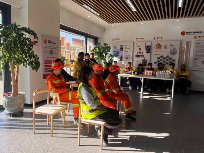 昆明太和街道:开展“情暖城市美容师”主题活动