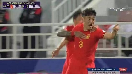 朱辰杰说很想为国足赢球
