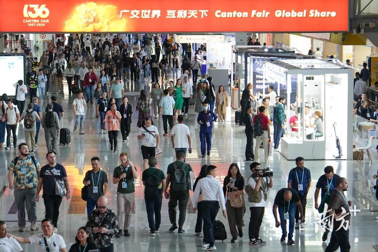 链接全球!广交会累计到会境外采购商已超12万人