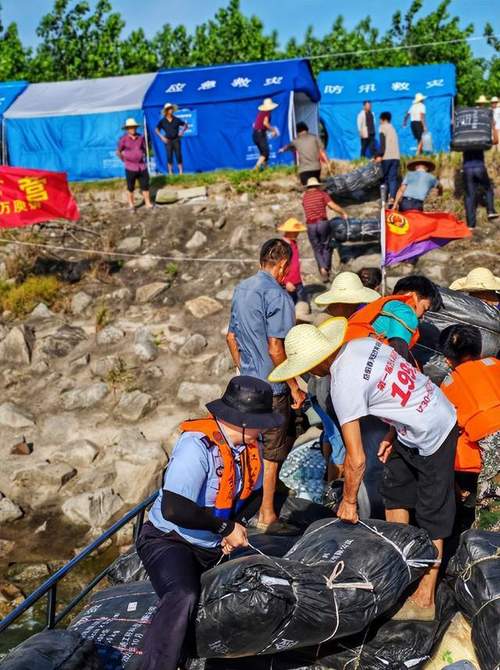 两部门:全力支援湖南华容团洲垸决口险情处置