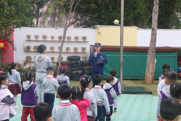 护航开学季 海口龙华消防走进多所学校开展主题宣讲