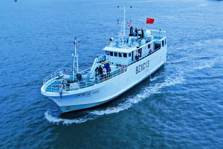 中国首个海区渔船推荐航路公布实施 推进“商渔共治”