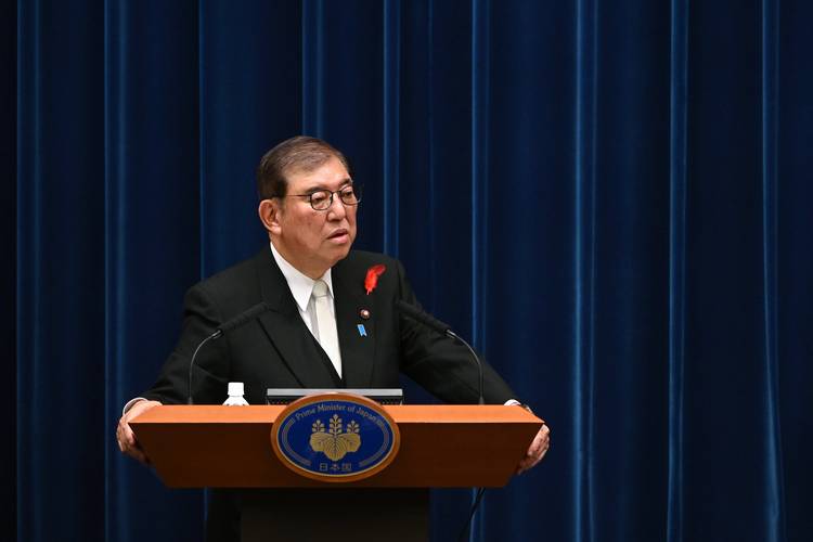 石破茂在日本临时国会众议院首相指名选举中获过半票数