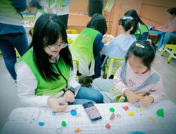清明踏青 长春市图书馆开展国际儿童图书日踏青专场活动