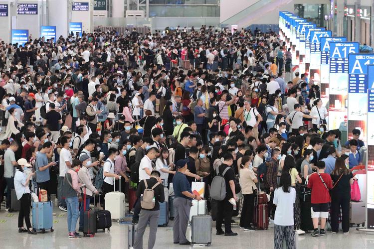 人员流动加速、出行需求旺盛 新线开通为客流增长提供运力支撑