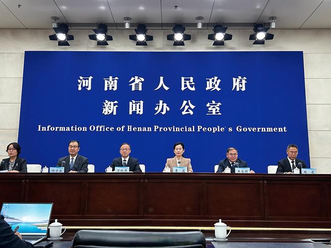 河南新野:召开破产审判工作新闻发布会