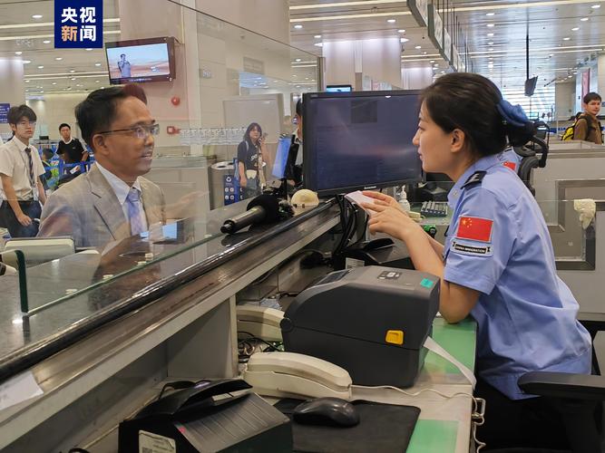 上海签发我国首张电子口岸签证