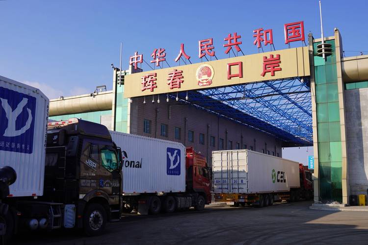 口岸经济活力迸发