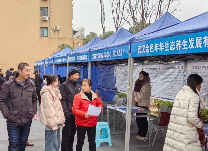 湖北咸宁推行“线上代发” 打造“无欠薪城市”