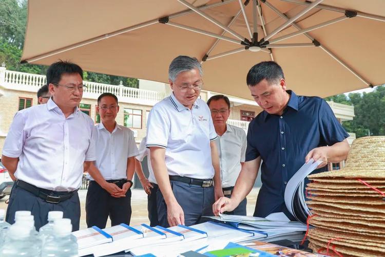 三亚推出优化营商环境新举措 企业可“一键”约见政府部门开会