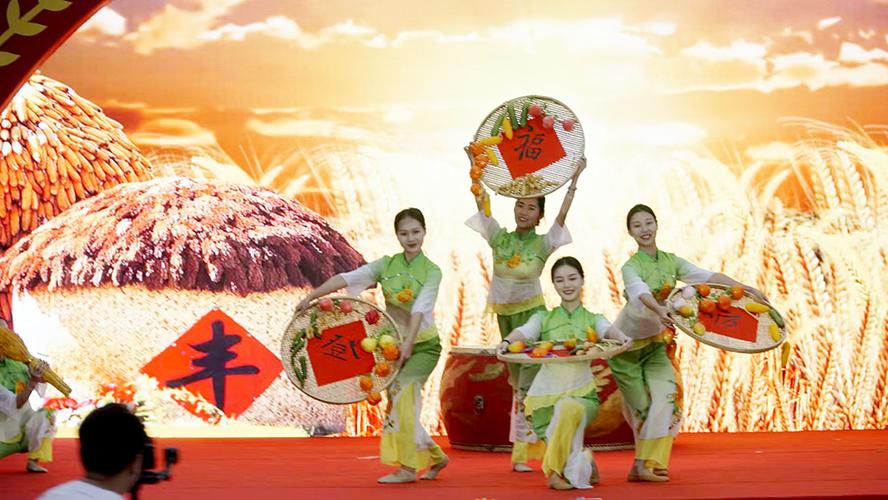 各地开展庆丰收活动三千多场次