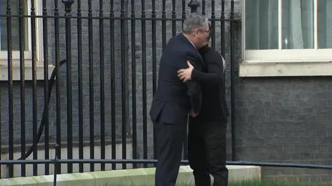 英国首相斯塔默访问法国