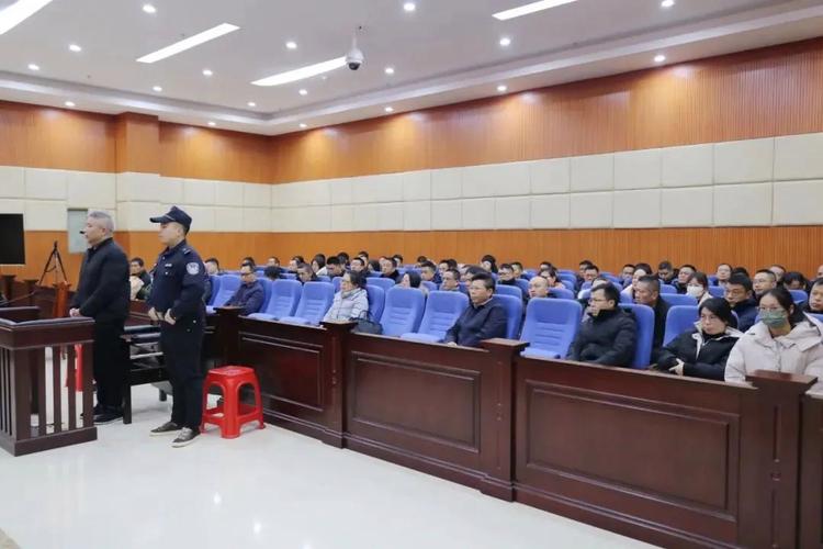 江西安远县文广新旅局二级主任科员何良礼被开除党籍和公职