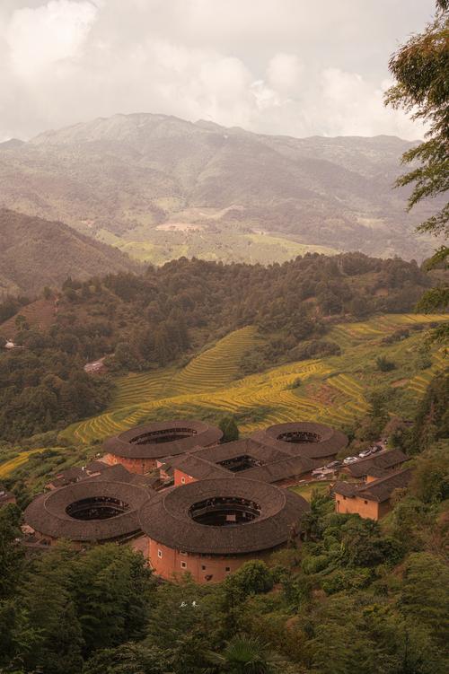 福建漳州:土楼里飘出“梦想的声音”
