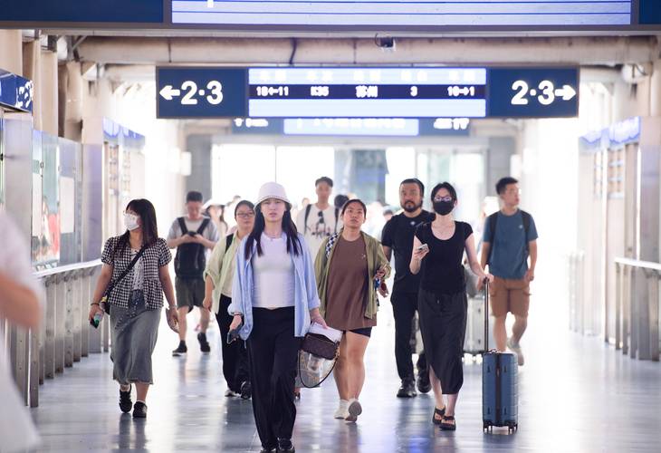 深铁暑运累计加开列车超1500列 北站日均到发旅客达39.57万人次
