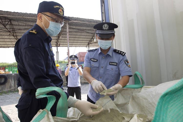 涉走私生活垃圾、废船等 海关总署公布5个打击洋垃圾典型案例