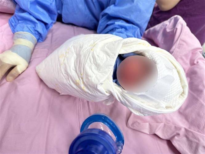 高龄产妇!27周早产!脐带脱垂!全速奔跑,一场惊心动魄的“生死时速”大抢救