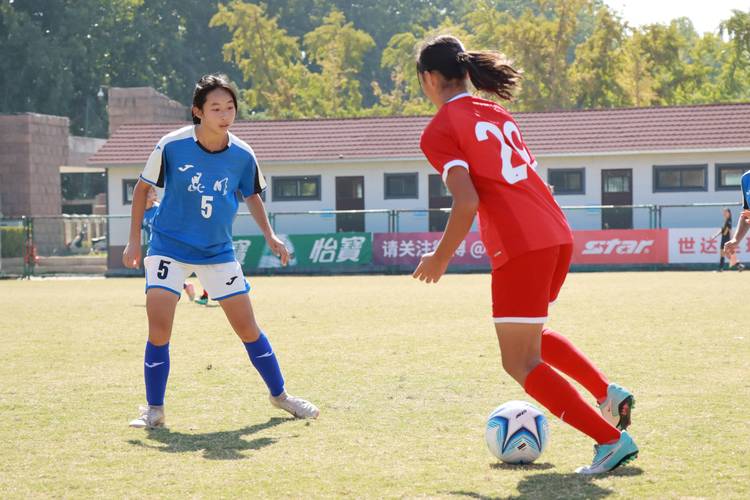 第四届全国“体校杯”足球赛女子组开赛 31队参与角逐