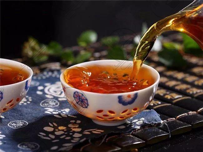 长期喝茶会导致缺钙?保鲜膜包裹食物加热会致癌?这些流言莫轻信